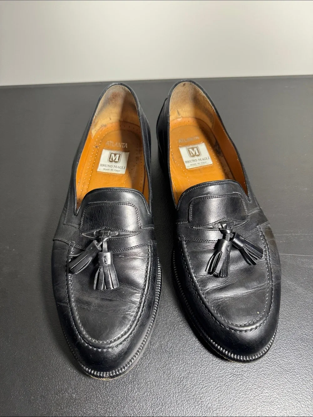 Bruno Magli mens 10 W black tassel leather slip on loafer dress shoes EUC